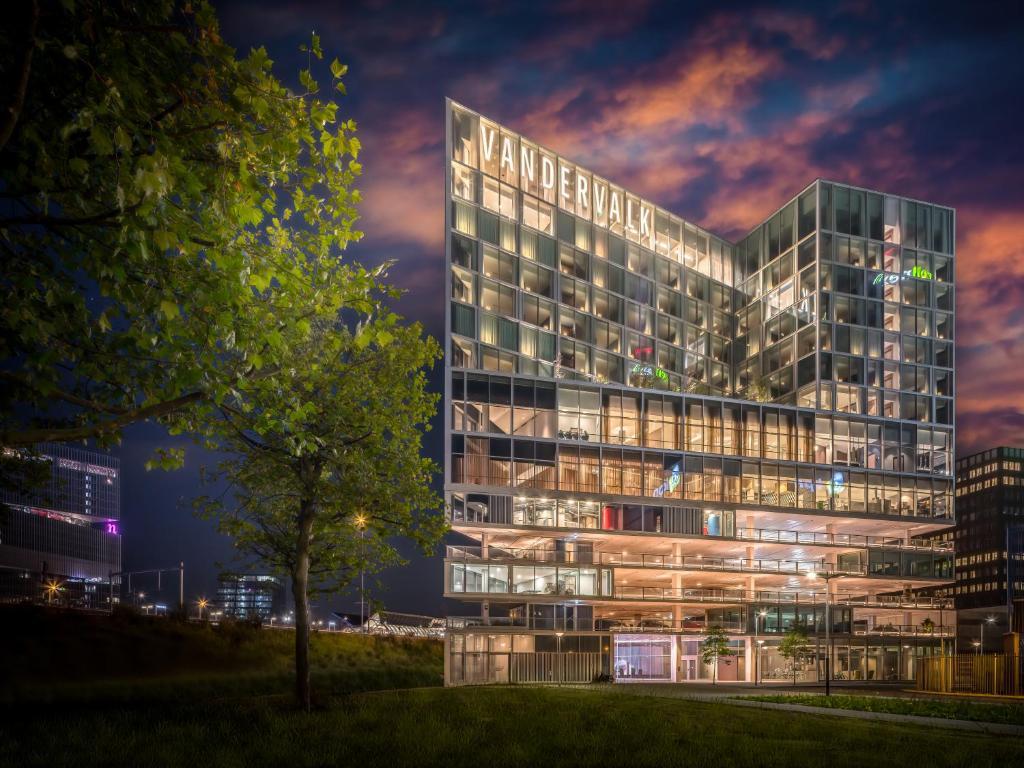 amsterdam zuidas